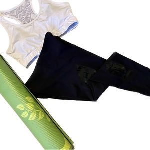 Zyia Mirage Black Cuffed Leggings